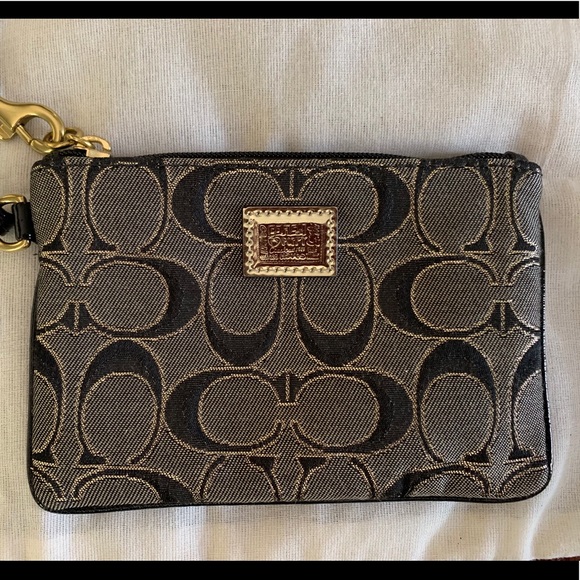 Coach wristlet - Picture 1 of 2
